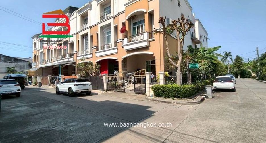 For sale 4 bedrooms townhouse in Bang Bon, Bangkok