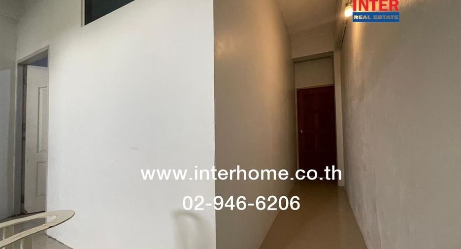 For sale 4 bedrooms retail Space in Thawi Watthana, Bangkok