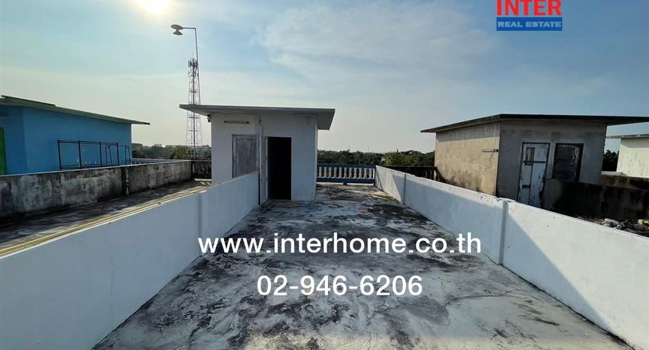 For sale 4 bedrooms retail Space in Thawi Watthana, Bangkok