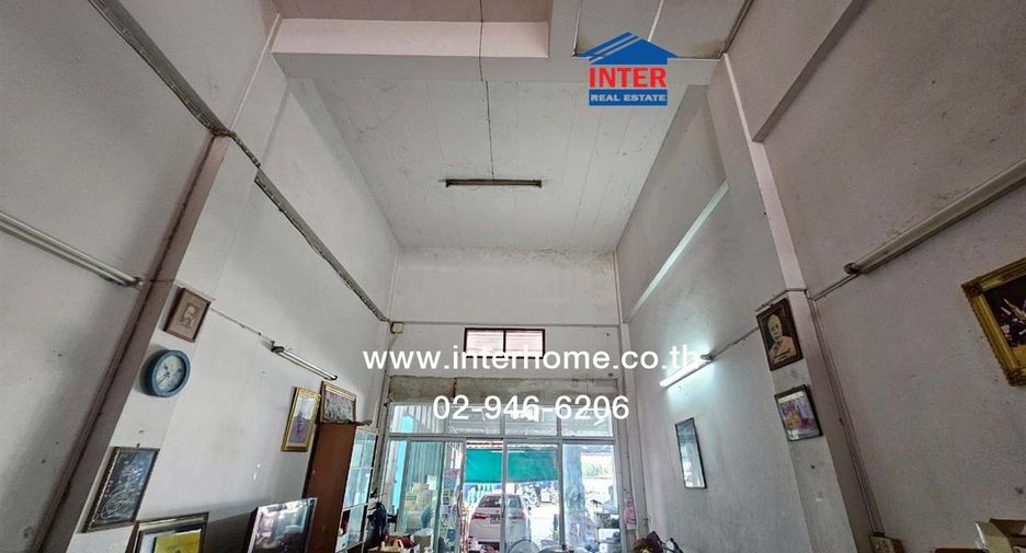 For sale 3 bedrooms retail Space in Sai Mai, Bangkok