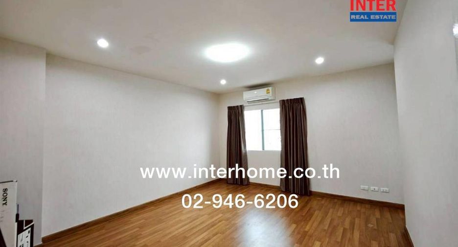 Casa adosada en venta de 3 habitaciones en Lak Si, Bangkok