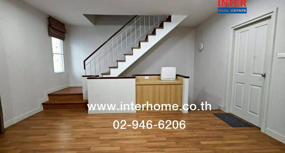 Casa adosada en venta de 3 habitaciones en Lak Si, Bangkok
