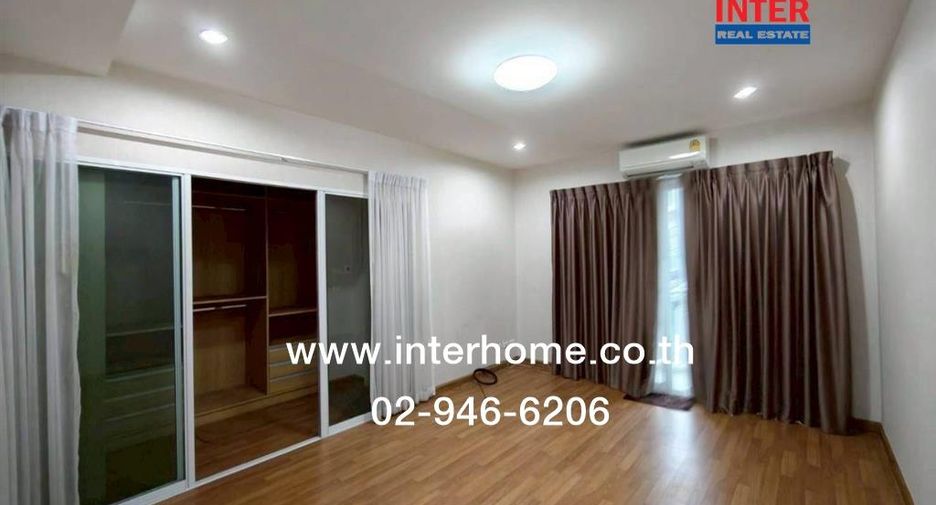 Casa adosada en venta de 3 habitaciones en Lak Si, Bangkok