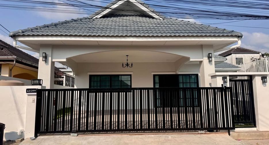 À louer 3 chambres villa à Bang Lamung, Chonburi