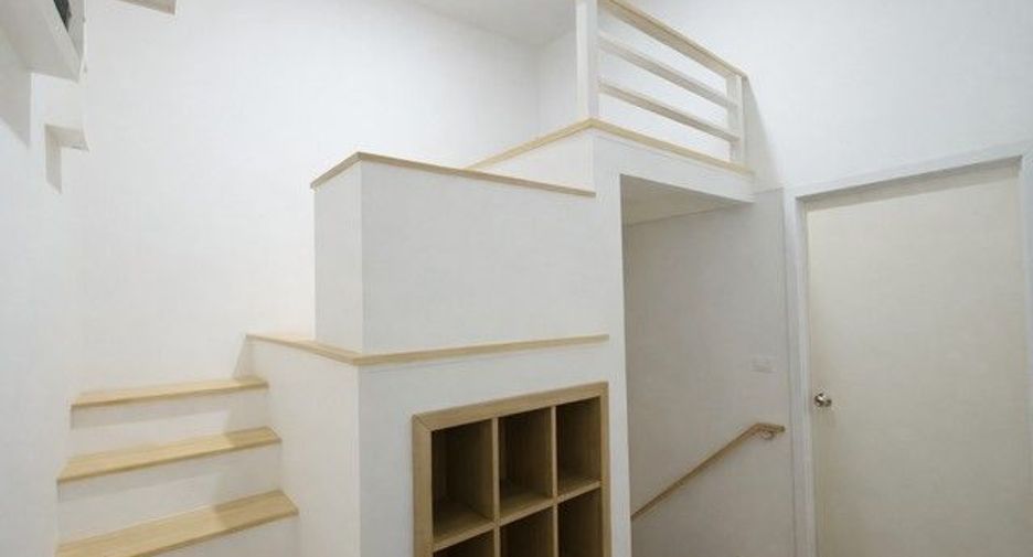 À vendre 4 chambres maison de ville à Bang Kruai, Nonthaburi