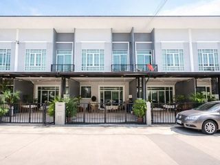 出售 4 卧室 联排别墅 在 Bang Kruai, Nonthaburi