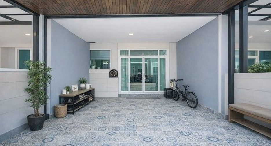 À vendre 4 chambres maison de ville à Bang Kruai, Nonthaburi