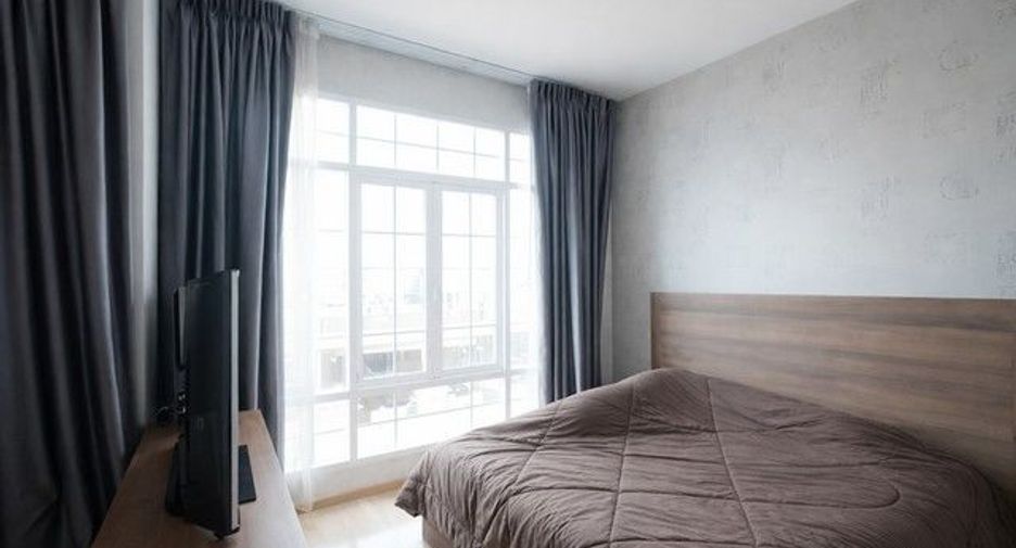 À vendre 4 chambres maison de ville à Bang Kruai, Nonthaburi