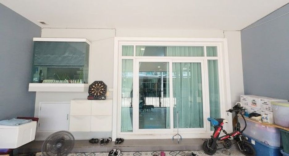 À vendre 4 chambres maison de ville à Bang Kruai, Nonthaburi