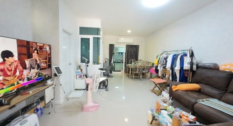 À vendre 4 chambres maison de ville à Bang Kruai, Nonthaburi