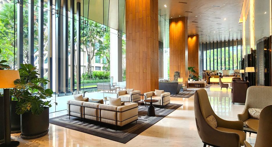 For rent 2 bedrooms condo in Pathum Wan, Bangkok