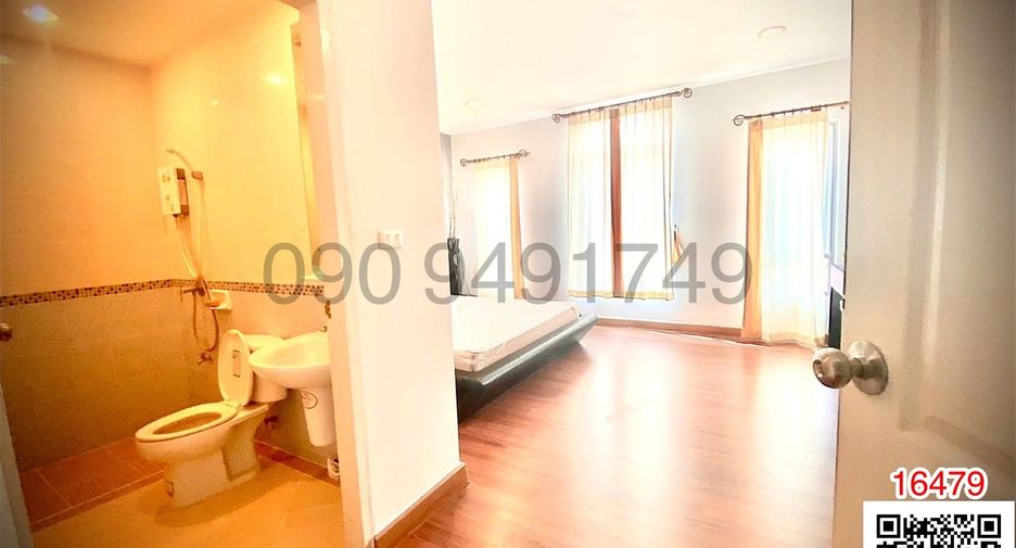 For rent 3 bedrooms townhouse in Prawet, Bangkok