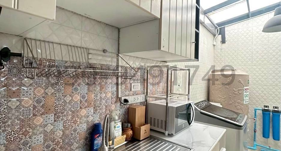 For rent 3 bedrooms townhouse in Bueng Kum, Bangkok