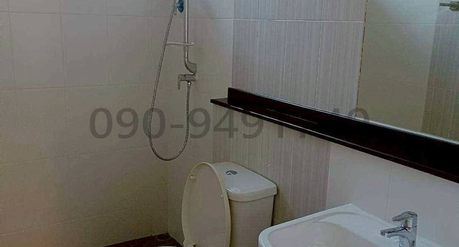 For rent 3 bedrooms townhouse in Min Buri, Bangkok