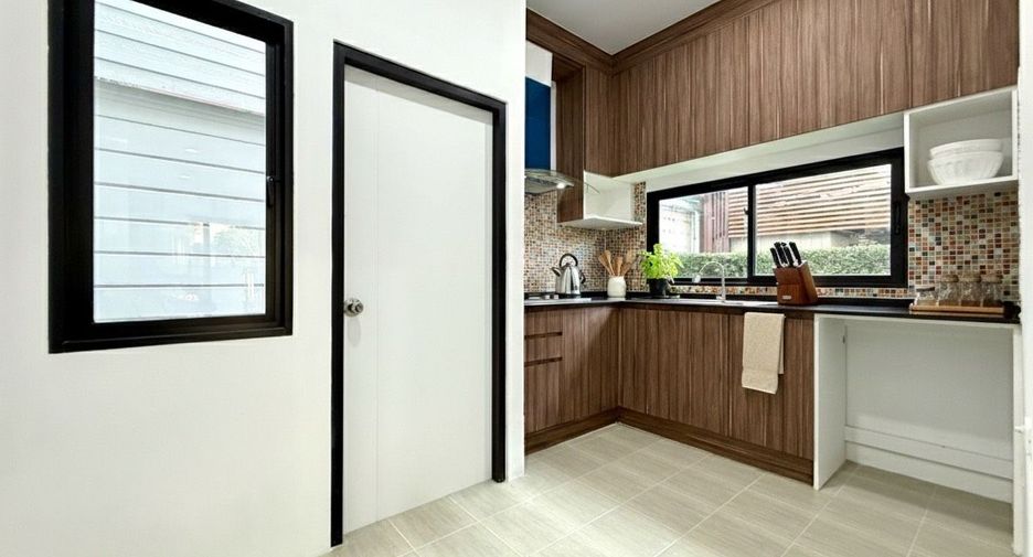 Продажа 4 спальни дом в Нонг Кхаем, Бангкок