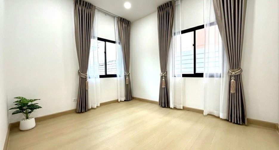 Продажа 4 спальни дом в Нонг Кхаем, Бангкок