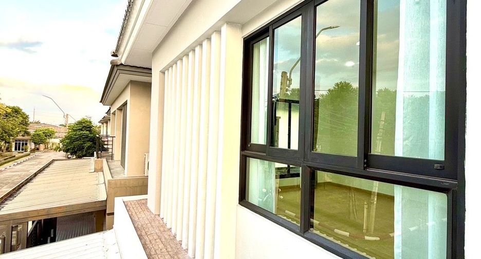 Продажа 4 спальни дом в Нонг Кхаем, Бангкок