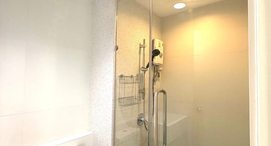 For rent 2 bedrooms condo in Suan Luang, Bangkok