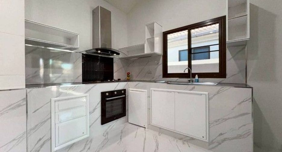 À vendre 3 chambres maison à Ban Bueng, Chonburi