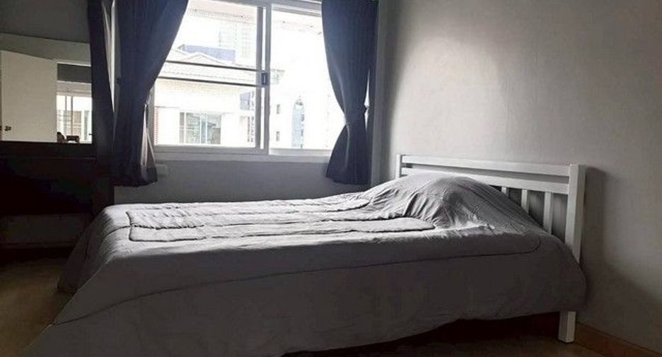 For rent 3 ベッドルーム house in Yan Nawa, Bangkok