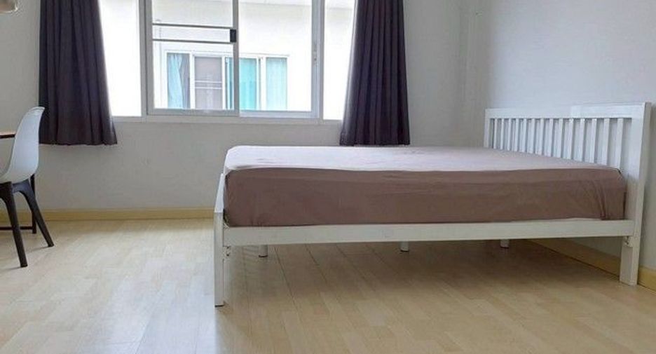 For rent 3 ベッドルーム house in Yan Nawa, Bangkok