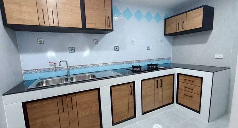Reihenhaus zum Kauf mit 4 Zimmer in Thanyaburi, Pathum Thani