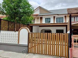 For sale 4 bedrooms townhouse in Thanyaburi, Pathum Thani