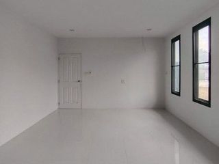 For sale 1 Beds house in Tha Tako, Nakhon Sawan