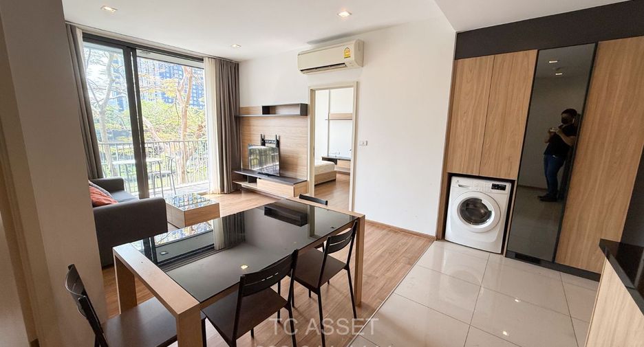 For rent 2 bedrooms condo in Watthana, Bangkok