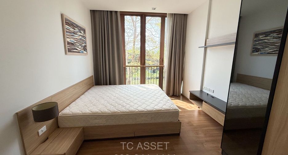 For rent 2 bedrooms condo in Watthana, Bangkok