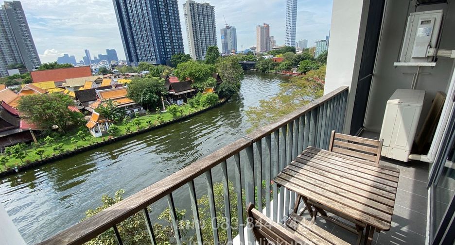 For rent 2 bedrooms condo in Watthana, Bangkok