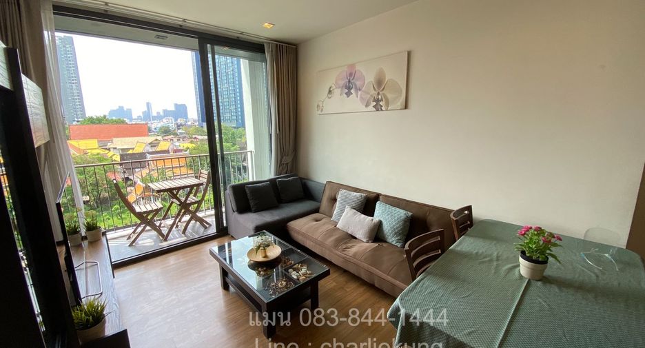 For rent 2 bedrooms condo in Watthana, Bangkok