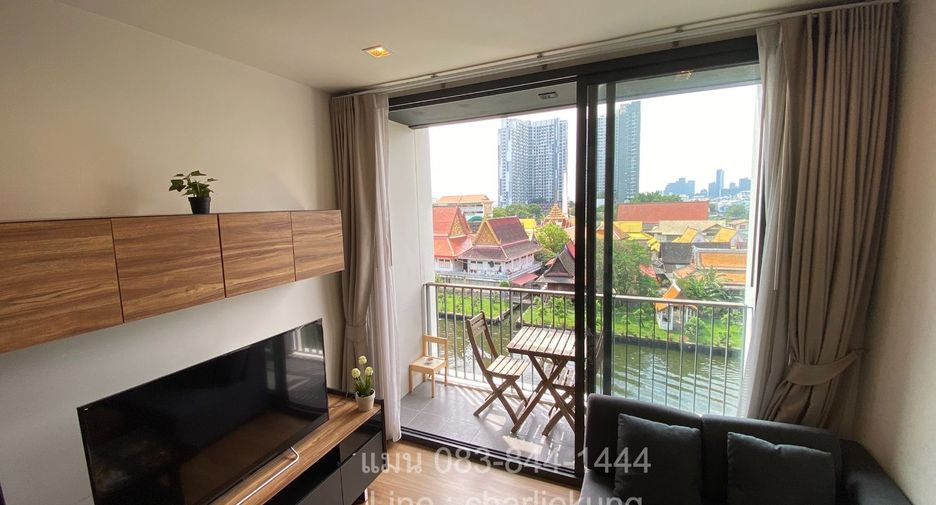 For rent 2 bedrooms condo in Watthana, Bangkok