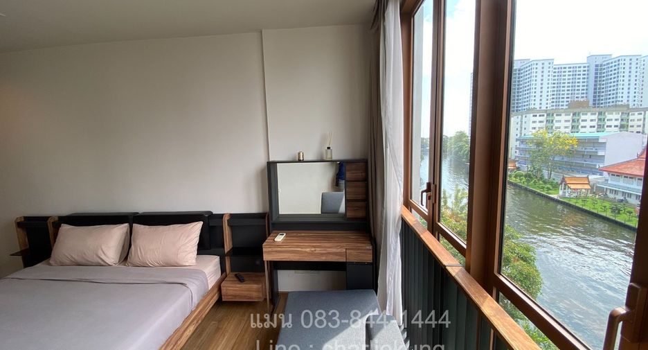 For rent 2 bedrooms condo in Watthana, Bangkok