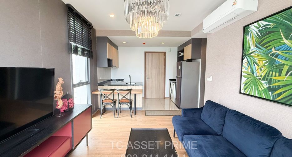 For rent 2 bedrooms condo in Watthana, Bangkok