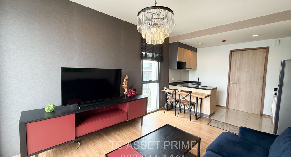 For rent 2 bedrooms condo in Watthana, Bangkok