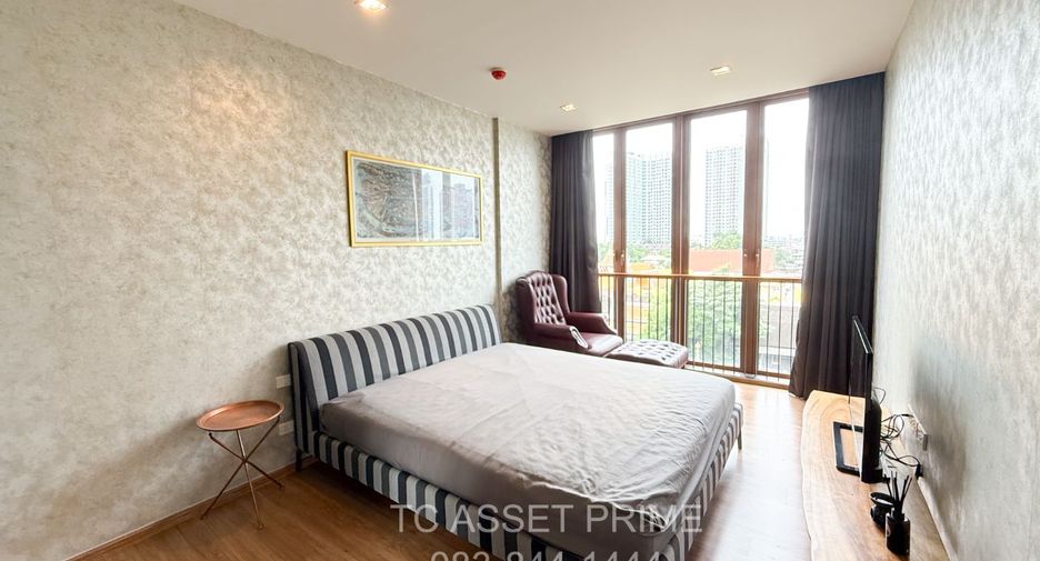 For rent 2 bedrooms condo in Watthana, Bangkok