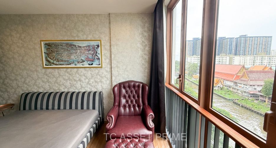 For rent 2 bedrooms condo in Watthana, Bangkok