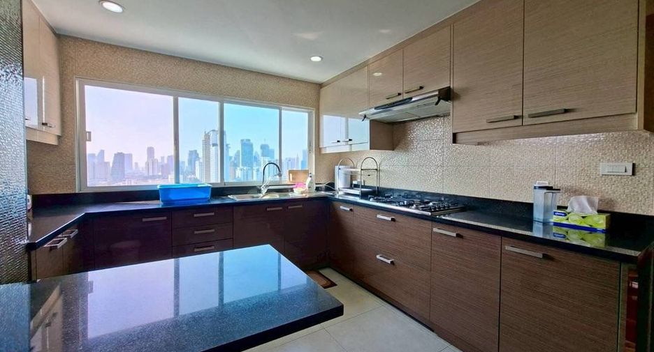 Wohnung zur Miete mit 3 Zimmer in Watthana, Bangkok