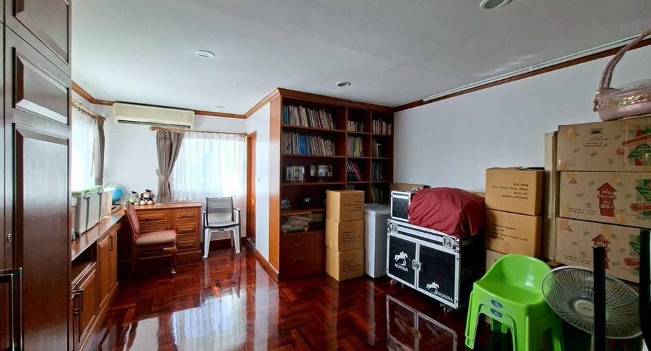 Wohnung zur Miete mit 3 Zimmer in Watthana, Bangkok