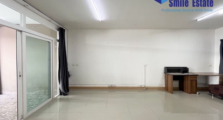 For sale 4 bedrooms townhouse in Bang Phli, Samut Prakan