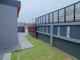 Villa en alquiler y en venta de 3 habitaciones en Bang Lamung, Chonburi