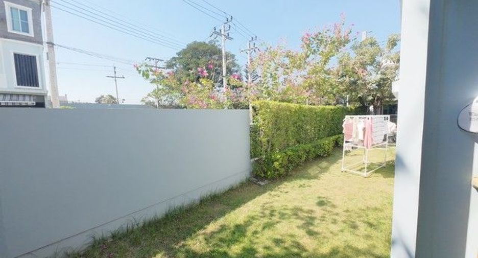 出售 2 卧室 联排别墅 在 Bang Phli, Samut Prakan