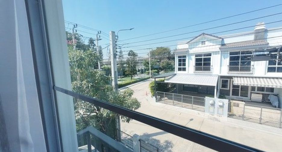 出售 2 卧室 联排别墅 在 Bang Phli, Samut Prakan
