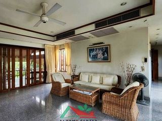 For sale 4 ベッドルーム house in Sam Phran, Nakhon Pathom