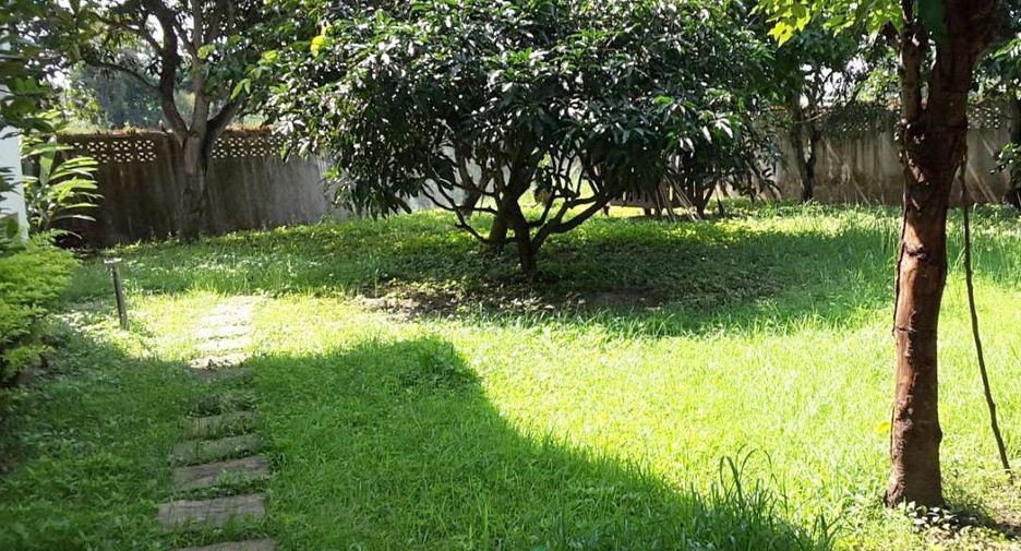 出售 4 卧室 独立屋 在 Sam Phran, Nakhon Pathom