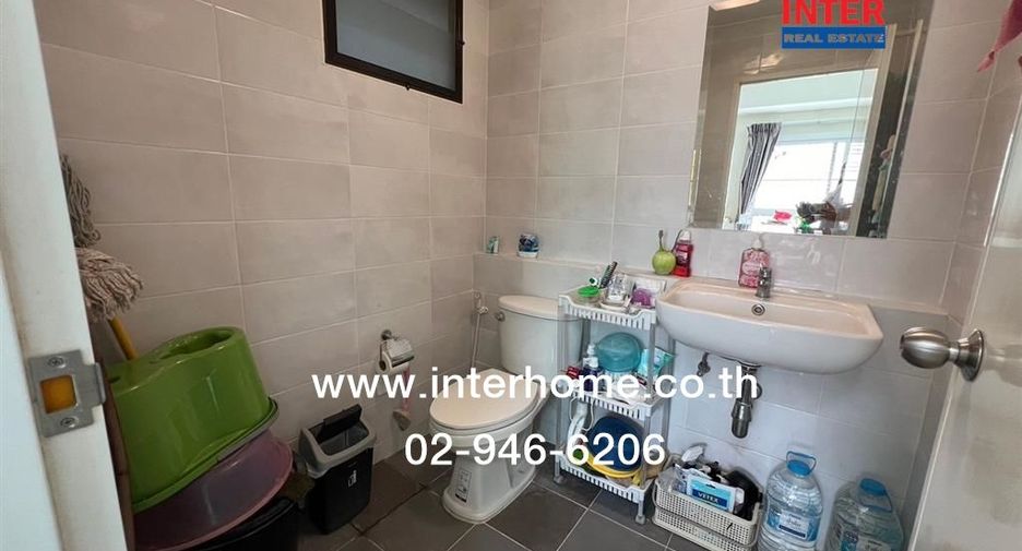 For sale 3 bedrooms townhouse in Pak Kret, Nonthaburi