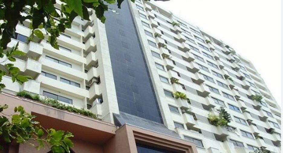 For sale 1 bed condo in Phra Khanong, Bangkok