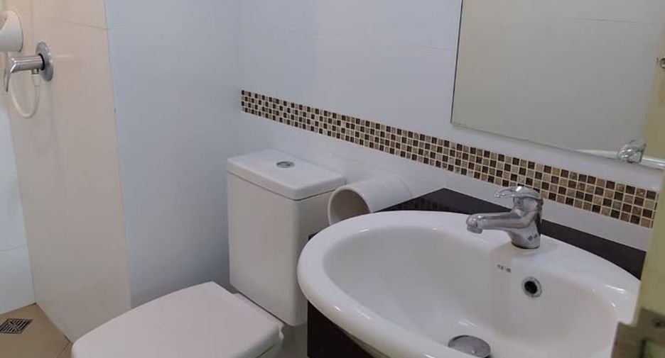 À vendre 1 chambre condo à Lat Phrao, Bangkok