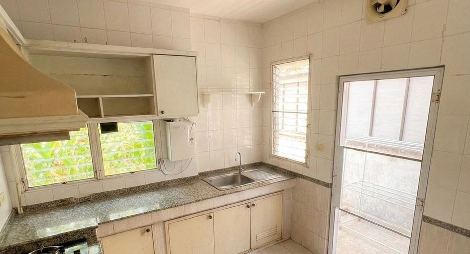 For sale 3 bedrooms house in Min Buri, Bangkok